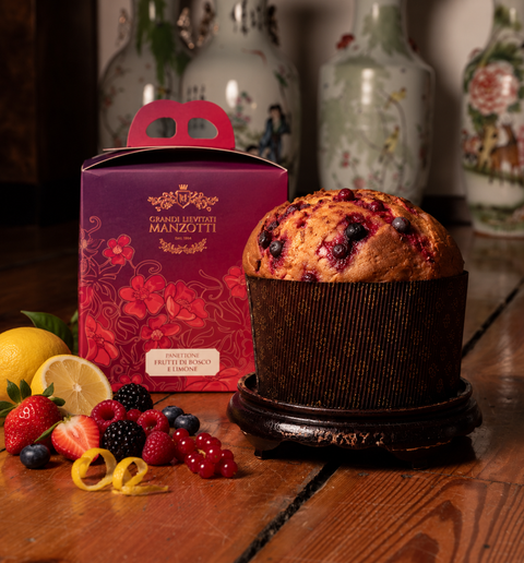 Panettone ai frutti di bosco del Trentino e profumo di limone